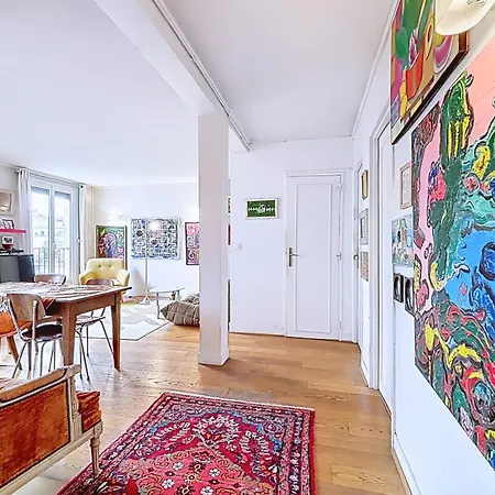 Charming Near Batignolles