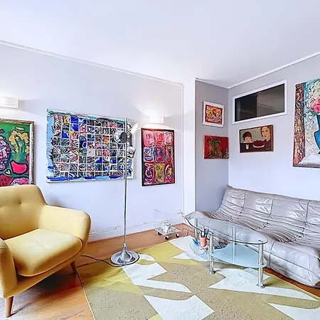 Charming Near Batignolles