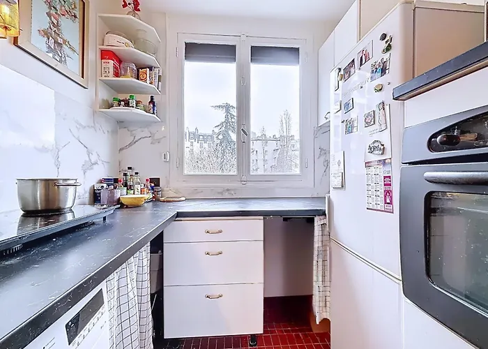 Charming Near Batignolles