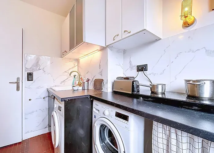 Charming Near Batignolles